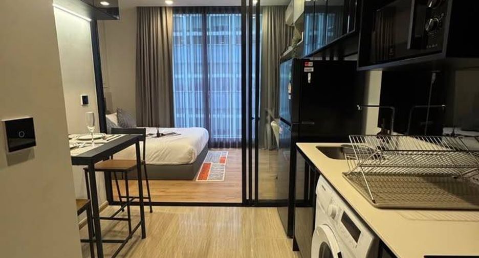 For rent 1 bed condo in Phaya Thai, Bangkok