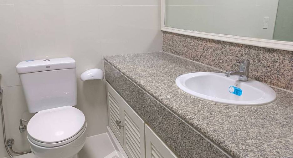 For rent 2 bedrooms condo in Bang Na, Bangkok