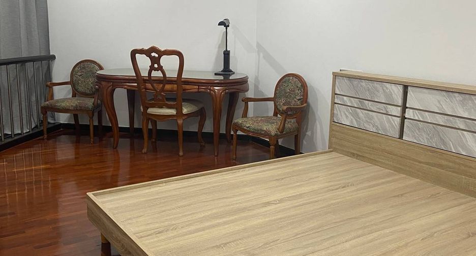 For rent 2 bedrooms condo in Bang Na, Bangkok