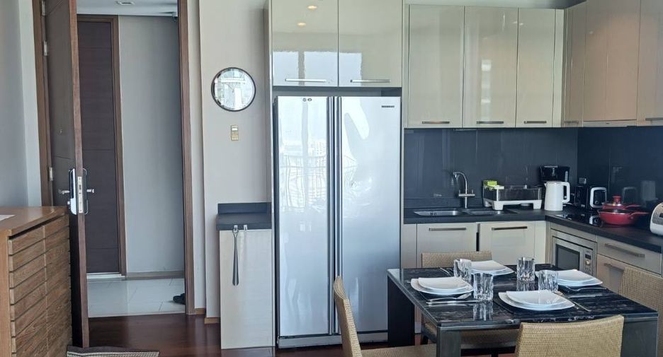 For rent 2 bedrooms condo in Watthana, Bangkok
