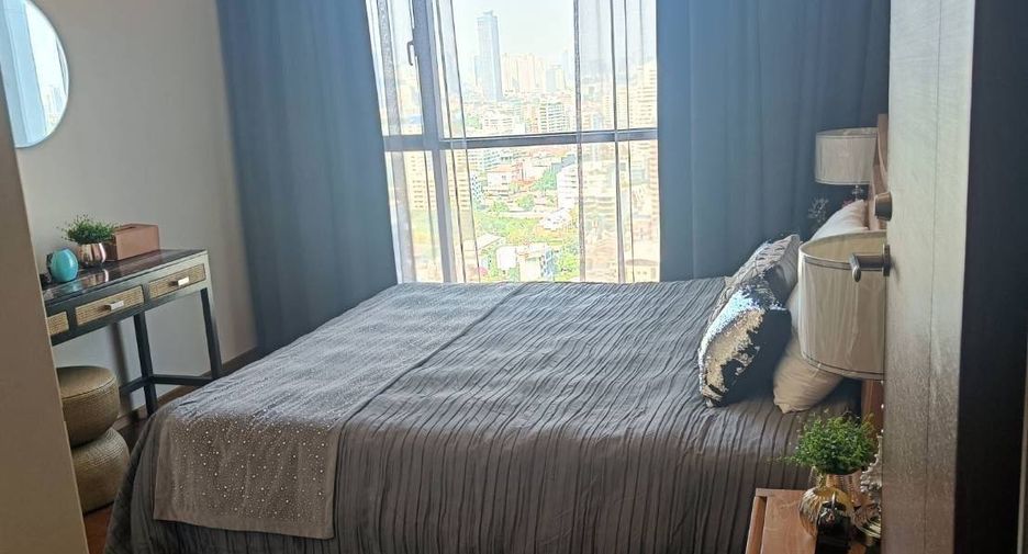 For rent 2 bedrooms condo in Watthana, Bangkok
