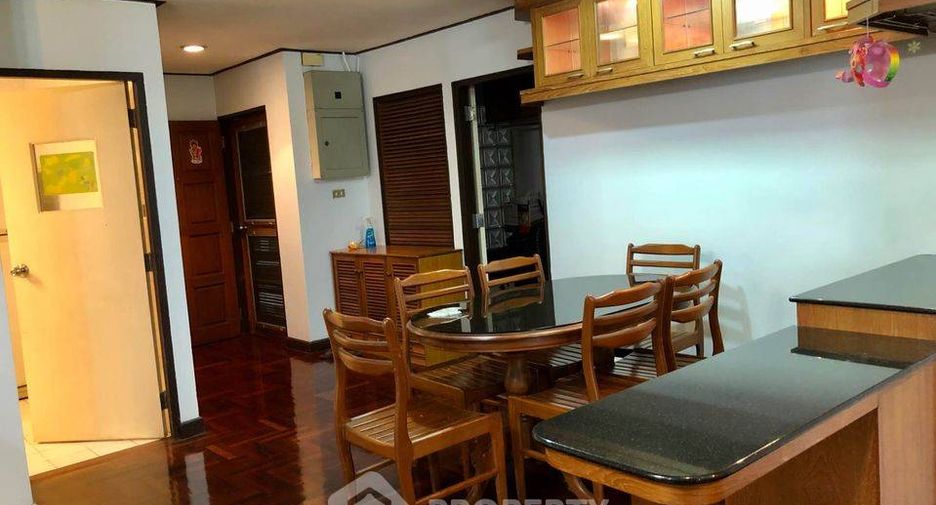 For rent 3 bedrooms condo in Watthana, Bangkok