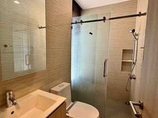 For rent 2 bedrooms condo in Phaya Thai, Bangkok