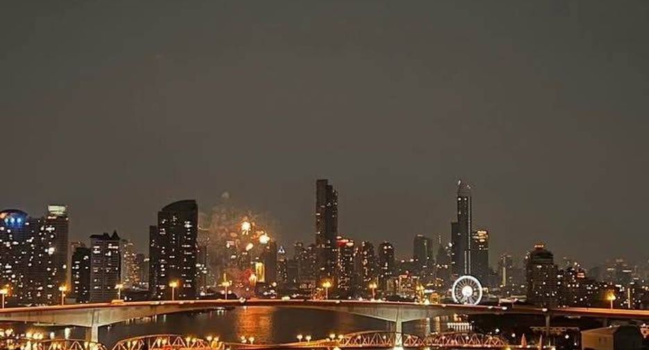 For rent 2 bedrooms condo in Rat Burana, Bangkok