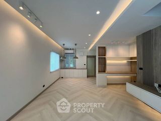 For rent 4 bedrooms townhouse in Prawet, Bangkok
