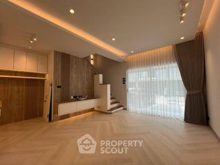 For rent 4 bedrooms townhouse in Prawet, Bangkok