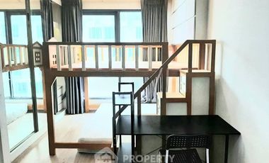 Wohnung zur Miete mit 1 Zimmer in Bang Rak, Bangkok