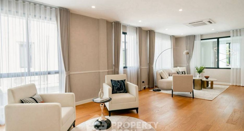 For rent 5 bedrooms house in Saphan Sung, Bangkok