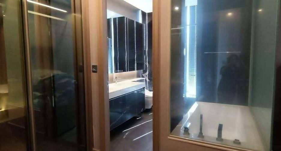 For rent 2 bedrooms condo in Watthana, Bangkok
