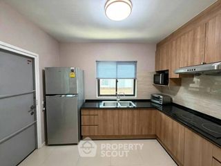 For rent 3 bedrooms house in Suan Luang, Bangkok