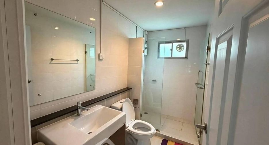 For rent 3 bedrooms house in Suan Luang, Bangkok