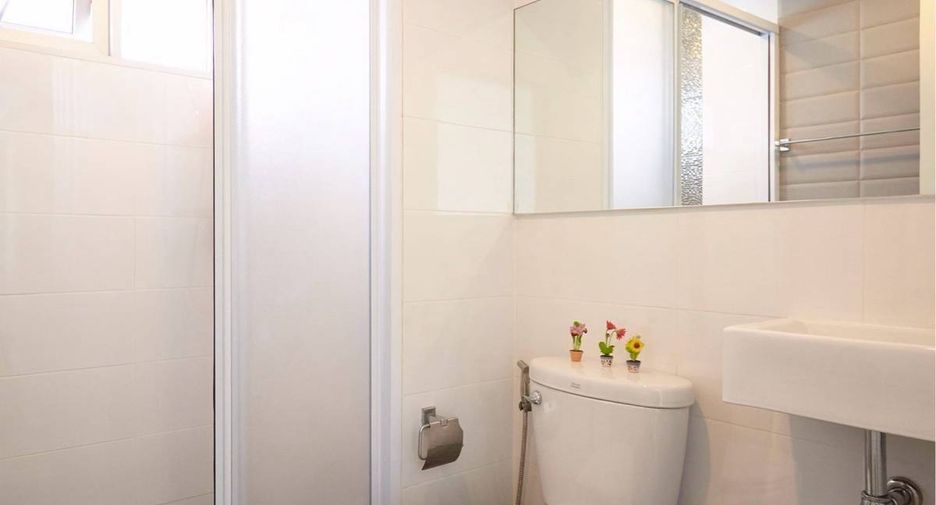 Condo en alquiler de 2 habitaciones en Khlong Toei, Bangkok