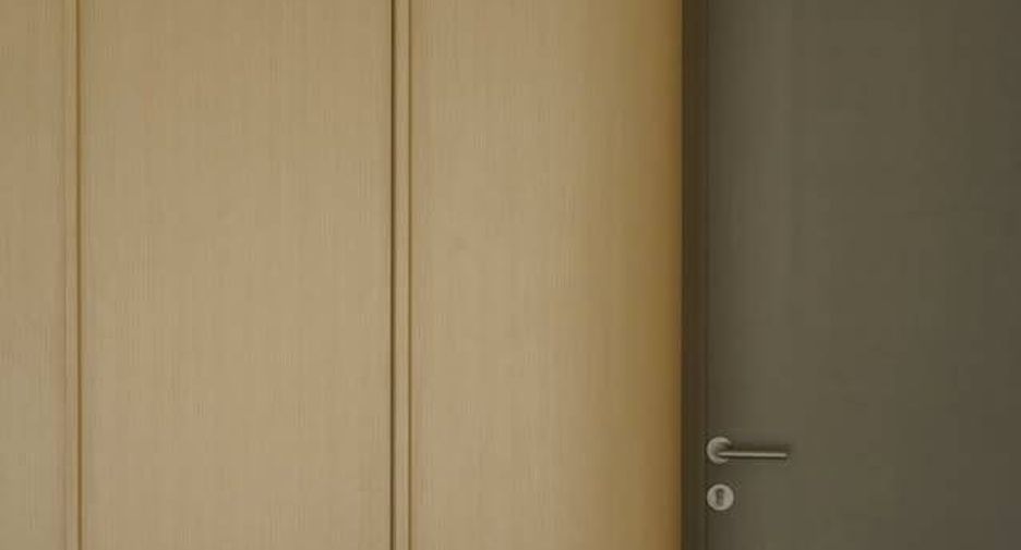 For rent 2 bedrooms condo in Huai Khwang, Bangkok