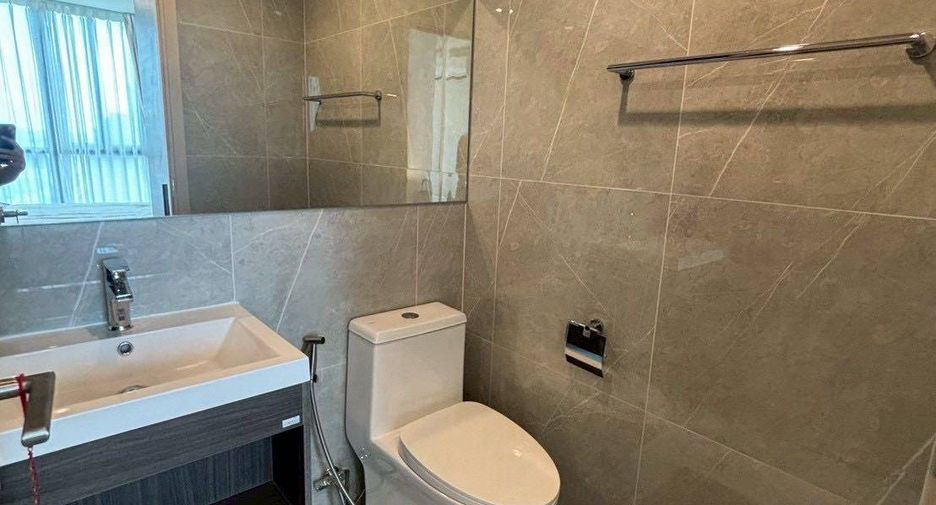 For rent 1 bed condo in Huai Khwang, Bangkok