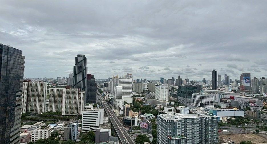 For rent 1 bed condo in Huai Khwang, Bangkok