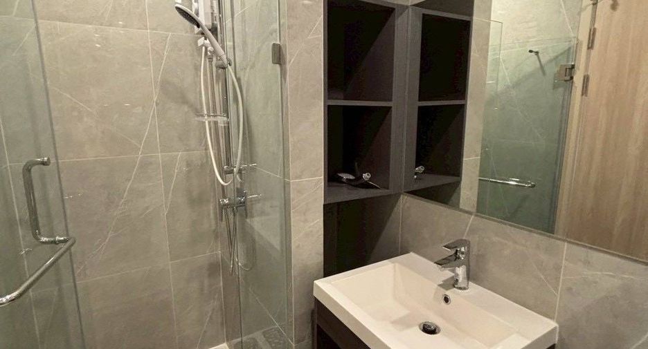 For rent 1 bed condo in Huai Khwang, Bangkok