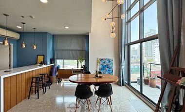 For rent 2 bedrooms condo in Khlong Toei, Bangkok