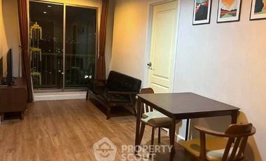 Condo en alquiler de 2 habitaciones en Huai Khwang, Bangkok