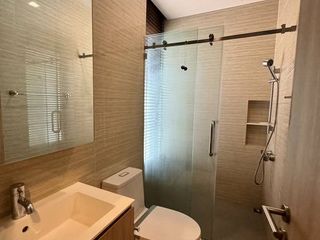 For rent 2 bedrooms condo in Phaya Thai, Bangkok