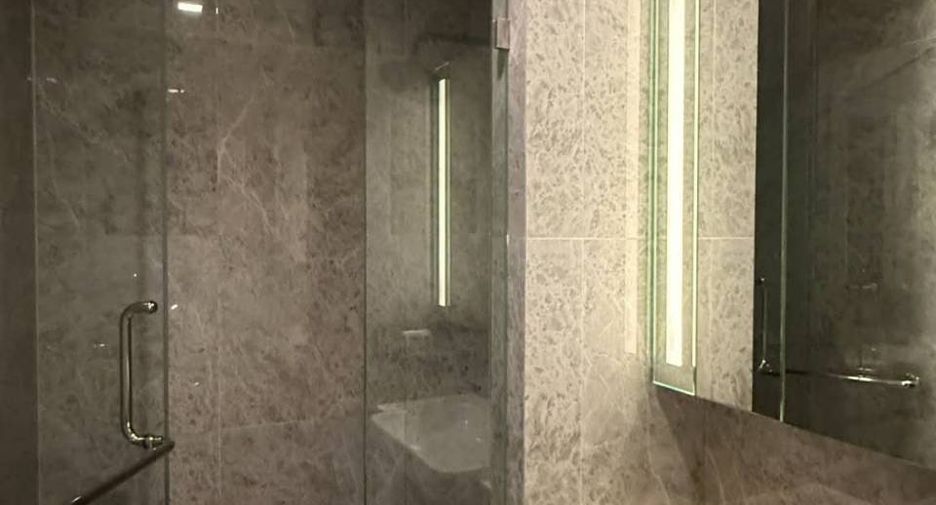 For rent 1 bed condo in Phaya Thai, Bangkok