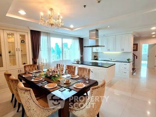 For rent 4 bedrooms apartment in Watthana, Bangkok