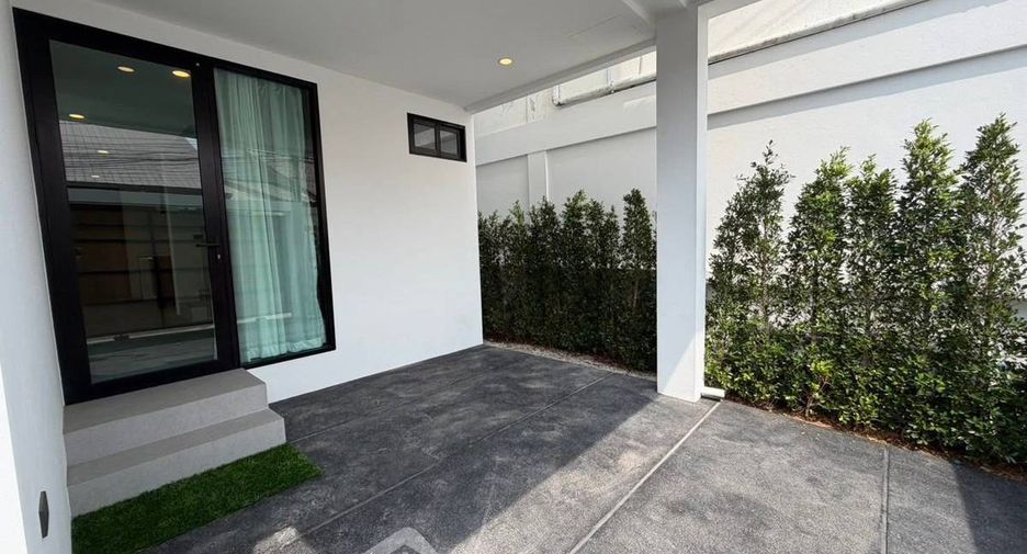 For rent 3 bedrooms villa in Bang Lamung, Chonburi