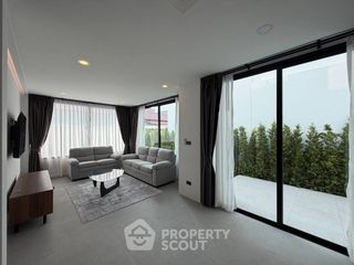 For rent 3 bedrooms villa in Bang Lamung, Chonburi