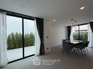 For rent 3 bedrooms villa in Bang Lamung, Chonburi