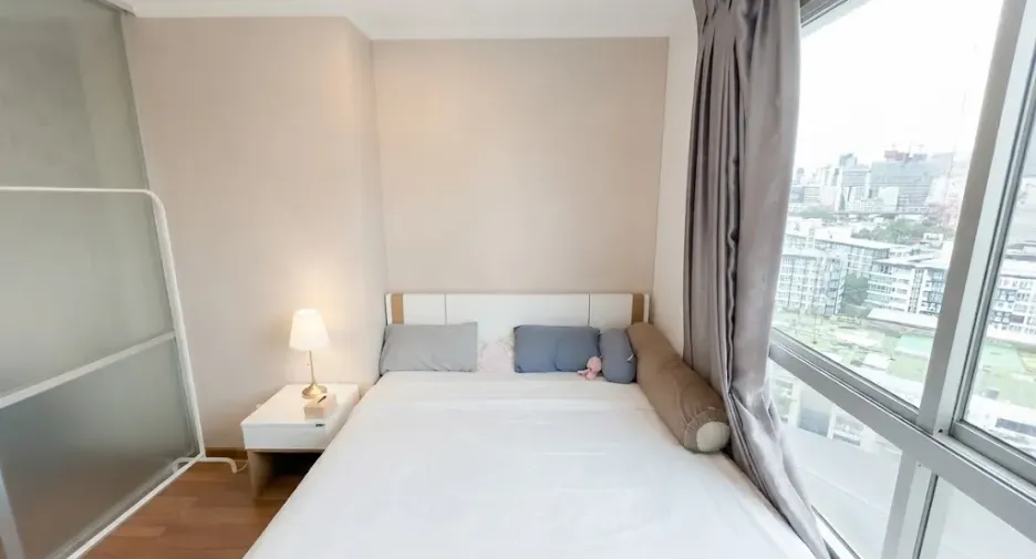 For sale 1 bed condo in Huai Khwang, Bangkok