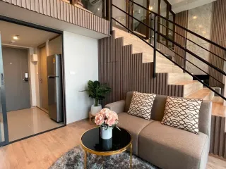 Wohnung zur Miete mit Studio in Huai Khwang, Bangkok