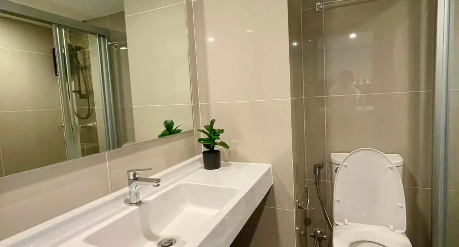 Condo en alquiler de estudio en Huai Khwang, Bangkok