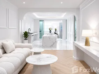 For sale 4 bedrooms townhouse in Phra Khanong, Bangkok