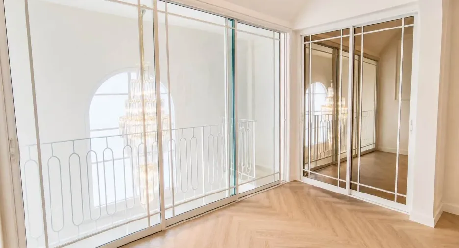 For sale 4 bedrooms townhouse in Phra Khanong, Bangkok