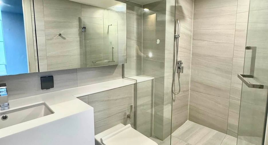 For rent and for sale 3 bedrooms condo in Bang Rak, Bangkok