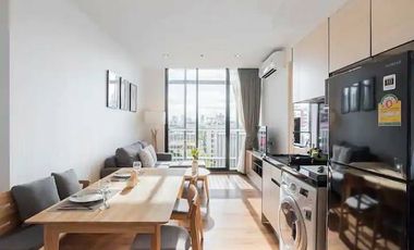 Condo en alquiler y en venta de 2 habitaciones en Khlong Toei, Bangkok