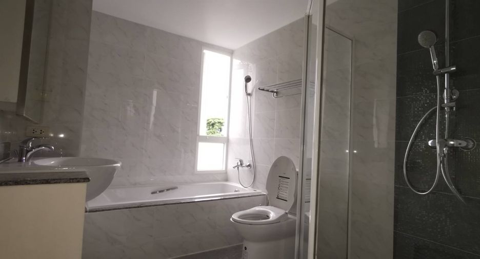 For rent and for sale 3 bedrooms condo in Watthana, Bangkok