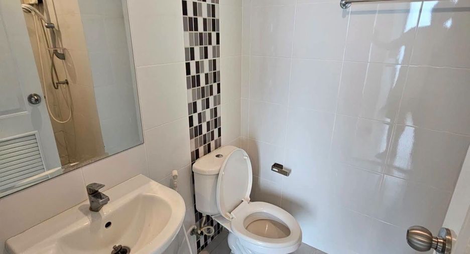 For sale studio condo in Khan Na Yao, Bangkok