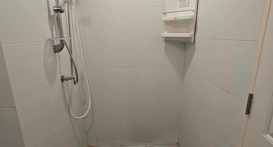 For sale studio condo in Khan Na Yao, Bangkok
