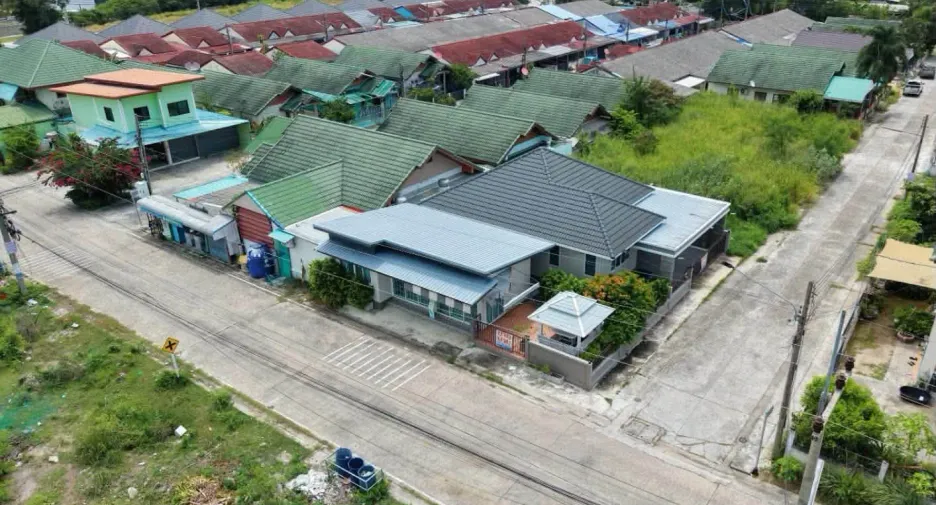 Villa zum Kauf mit 3 Zimmer in Ban Bueng, Chonburi