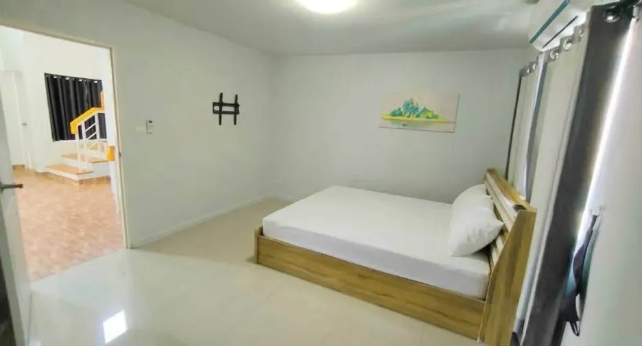 À louer 3 chambres villa à Mueang Chon Buri, Chonburi
