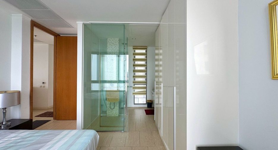 For rent 2 bedrooms condo in Bang Lamung, Chonburi