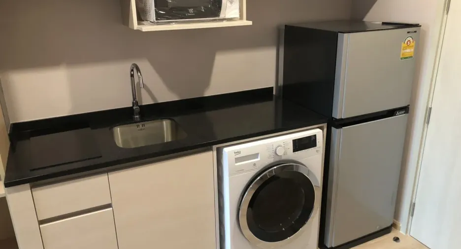 For sale 1 bed condo in Huai Khwang, Bangkok
