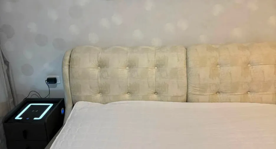 For rent 2 bedrooms condo in Bang Rak, Bangkok