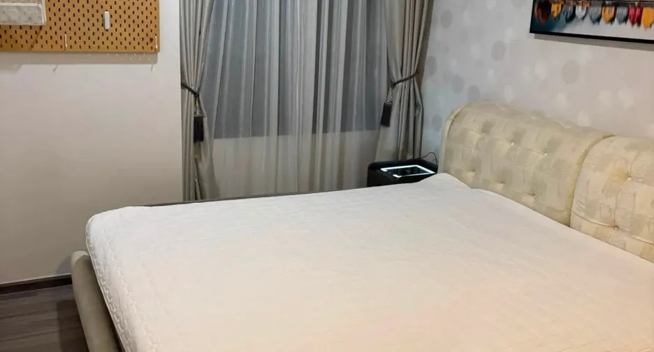 For rent 2 bedrooms condo in Bang Rak, Bangkok