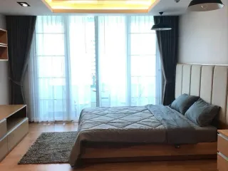 For rent 3 bedrooms condo in Bang Rak, Bangkok