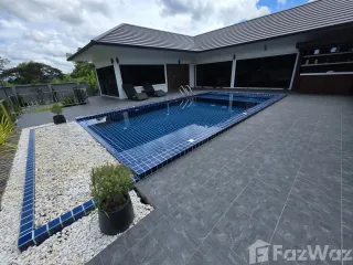 For sale and for rent 5 bedrooms villa in Saraphi, Chiang Mai