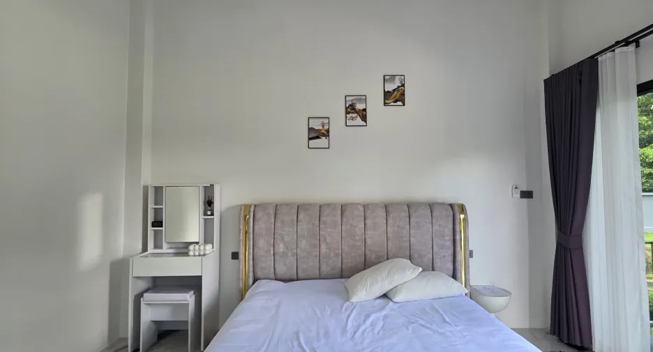 For sale and for rent 5 bedrooms villa in Saraphi, Chiang Mai