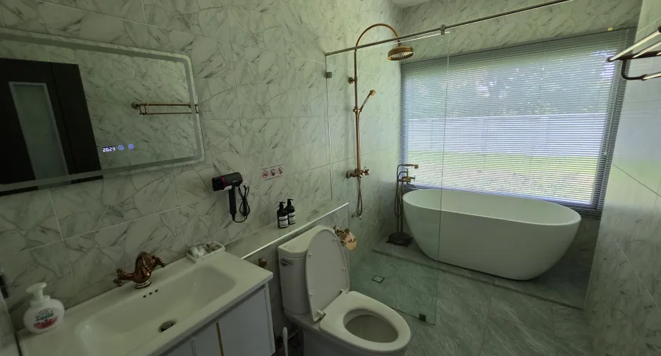 For sale and for rent 5 bedrooms villa in Saraphi, Chiang Mai