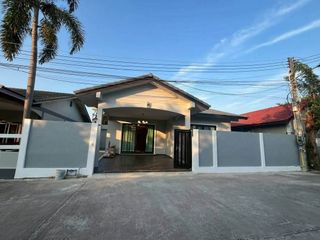 For sale 3 ベッドルーム villa in Bang Lamung, Chonburi