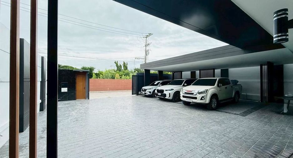 For rent 5 bedrooms house in Jomtien, Pattaya